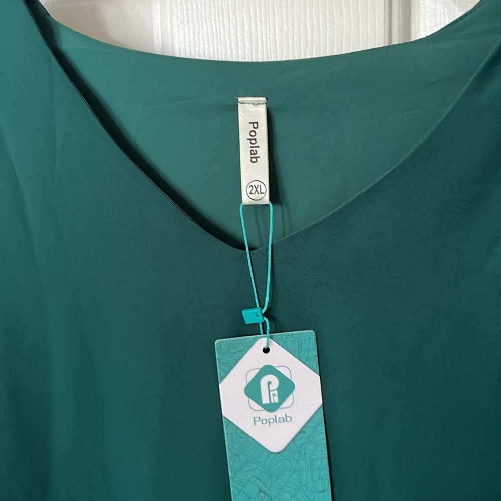 NWT women’s 2XL hunter green blouse - Picture 2 of 4